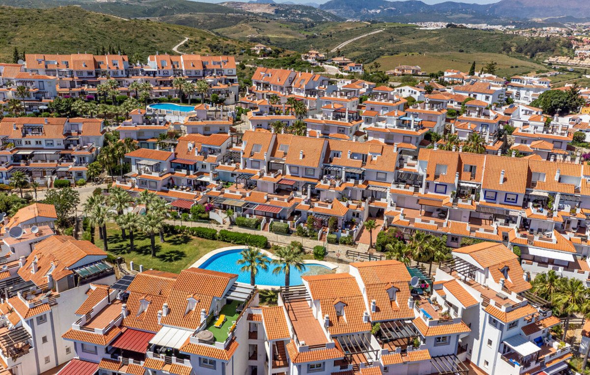 Renovierte Kapitalanlage-Wohnung mit touristischer Lizenz und Terrasse, 28 m², Manilva, Spanien