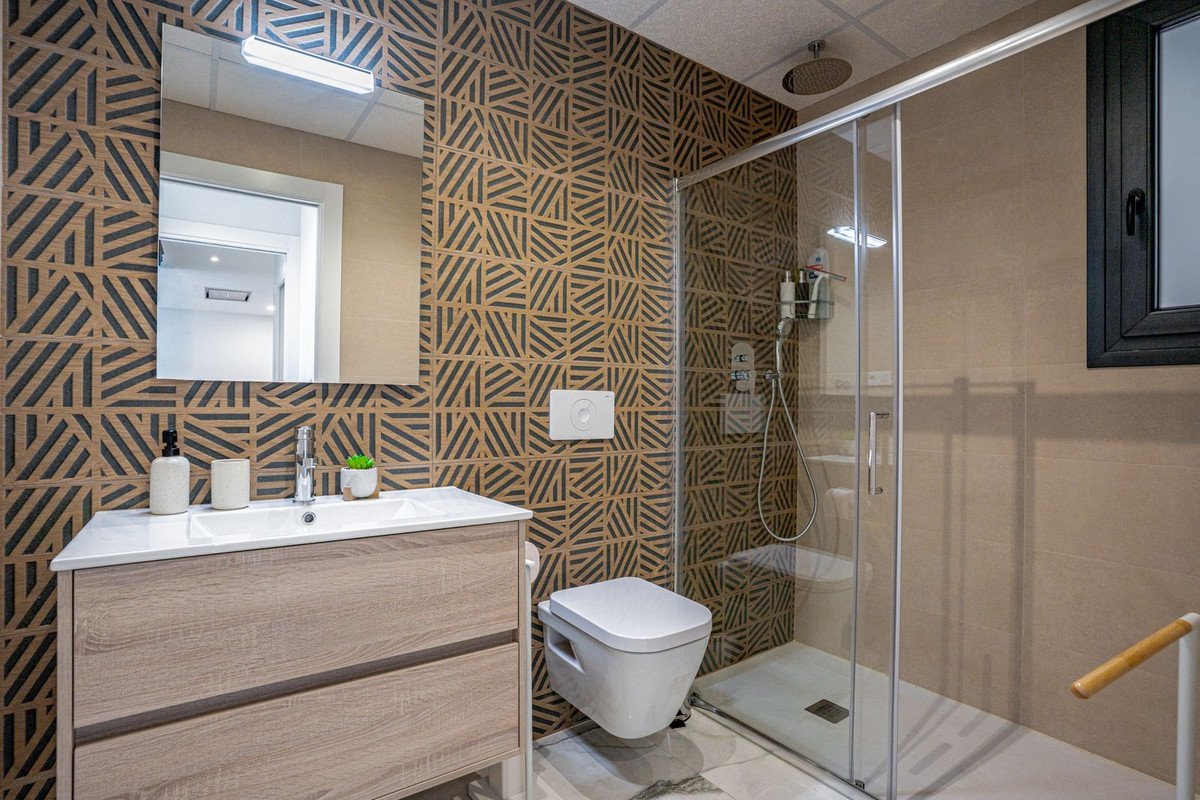 Modernes Apartment aus dem Jahr 2023 mit Meerblick, Fitnessraum und Garage, Orihuela Costa, Spanien