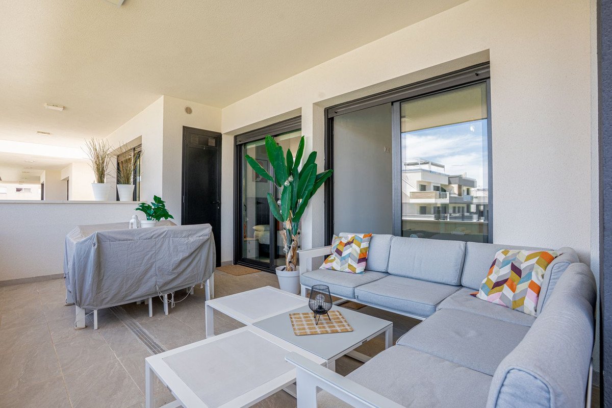Modernes Apartment aus dem Jahr 2023 mit Meerblick, Fitnessraum und Garage, Orihuela Costa, Spanien