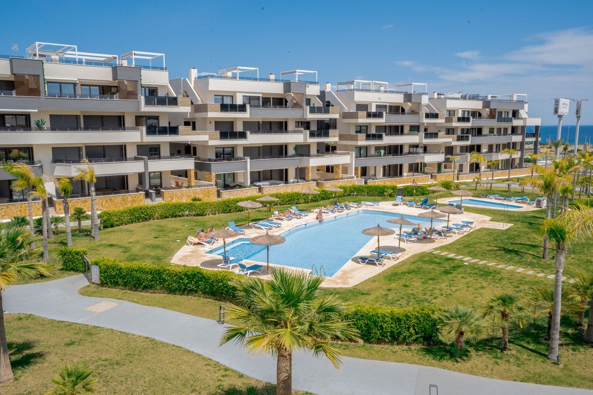 Modernes Apartment aus dem Jahr 2023 mit Meerblick, Fitnessraum und Garage, Orihuela Costa, Spanien