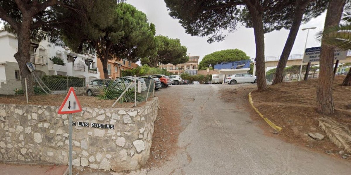 Anlageobjekt: Maisonette-Wohnung mit touristischer Lizenz, 100 m vom Strand entfernt und mit Meerblick, Mijas, Spanien