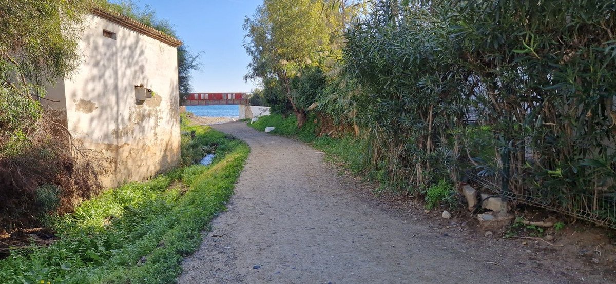 Anlageobjekt: Maisonette-Wohnung mit touristischer Lizenz, 100 m vom Strand entfernt und mit Meerblick, Mijas, Spanien