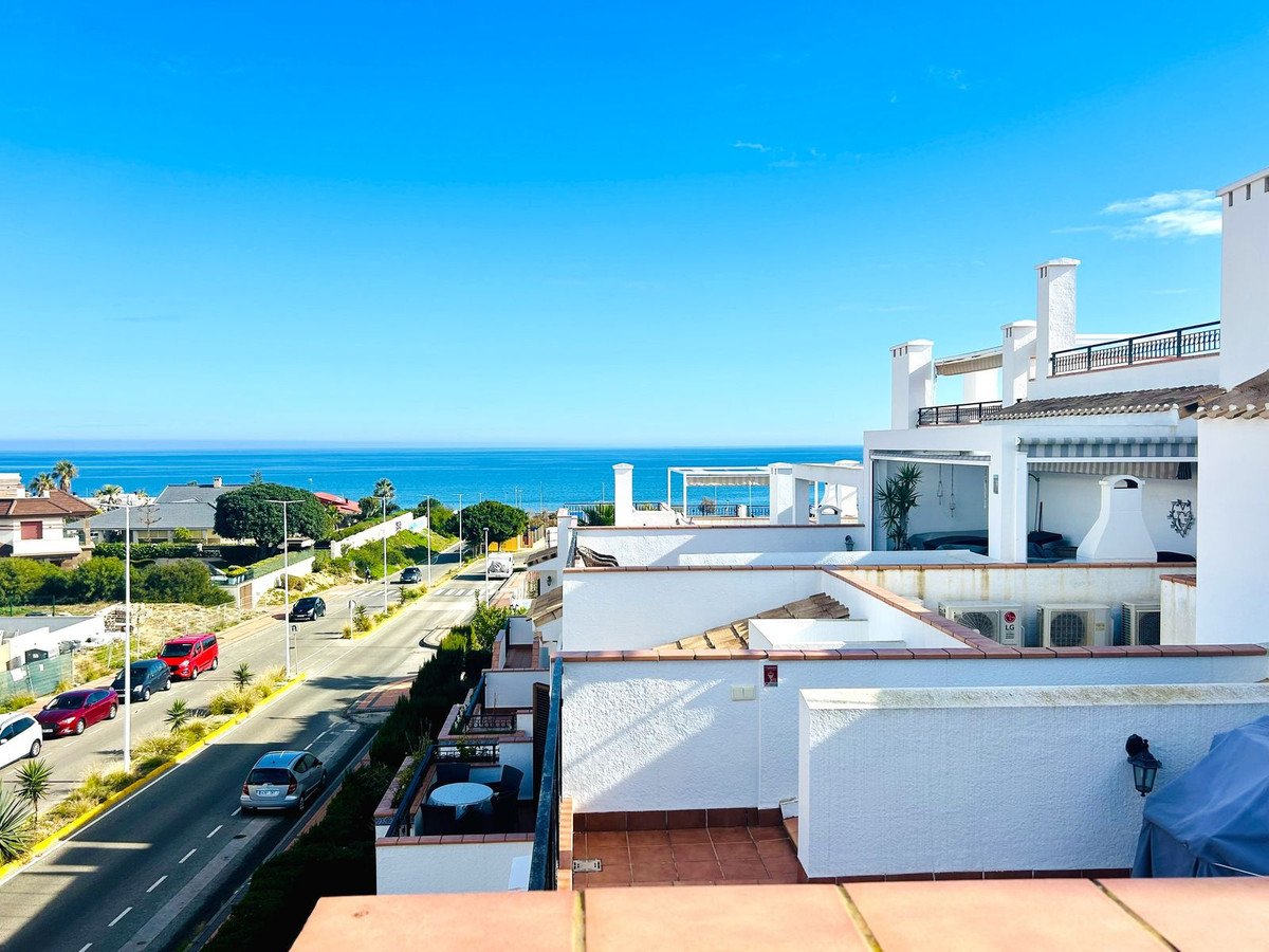 Dachgeschosswohnung mit Solarium, 250 m vom Strand La Mata entfernt, Torrevieja, Spanien