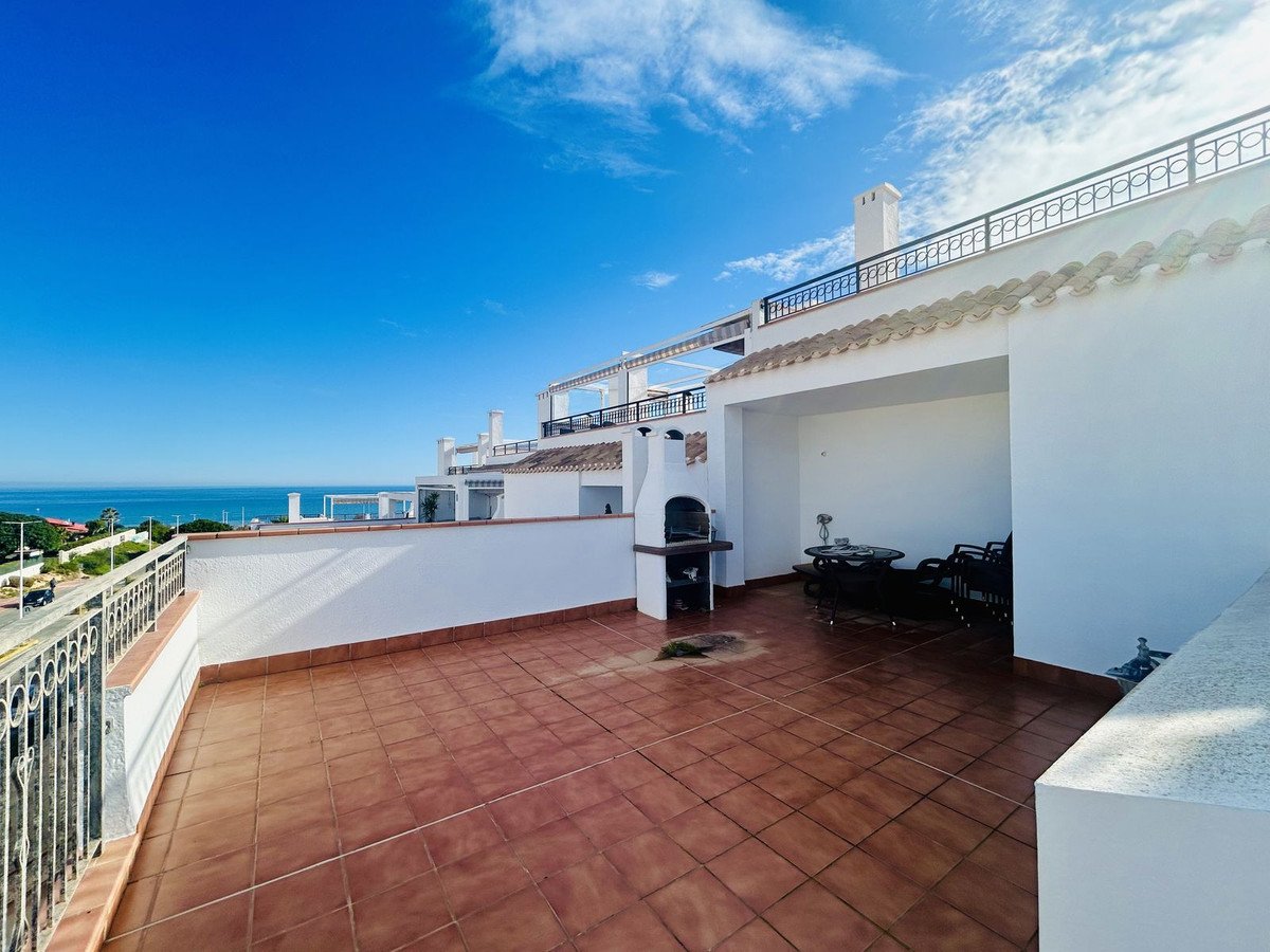 Dachgeschosswohnung mit Solarium, 250 m vom Strand La Mata entfernt, Torrevieja, Spanien