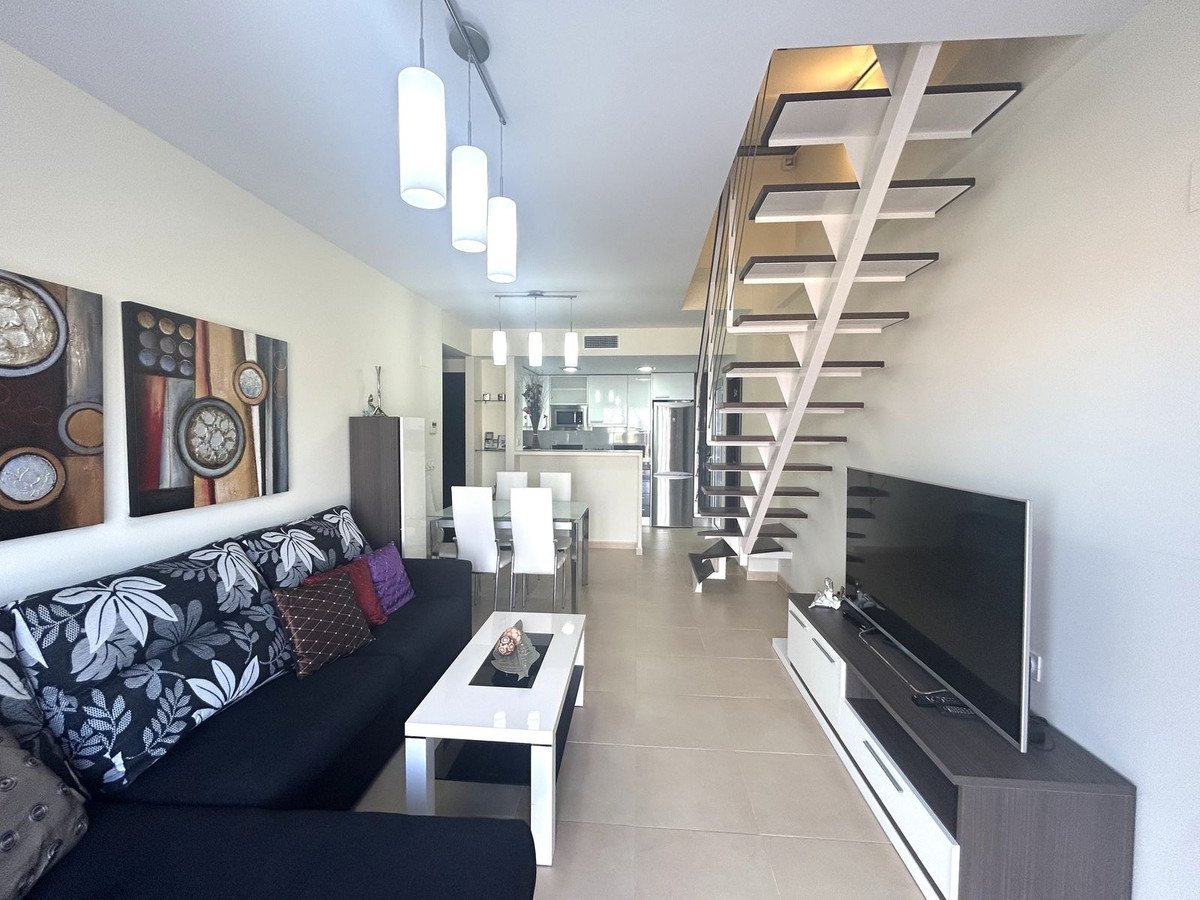 Dachgeschosswohnung mit Solarium, 250 m vom Strand La Mata entfernt, Torrevieja, Spanien