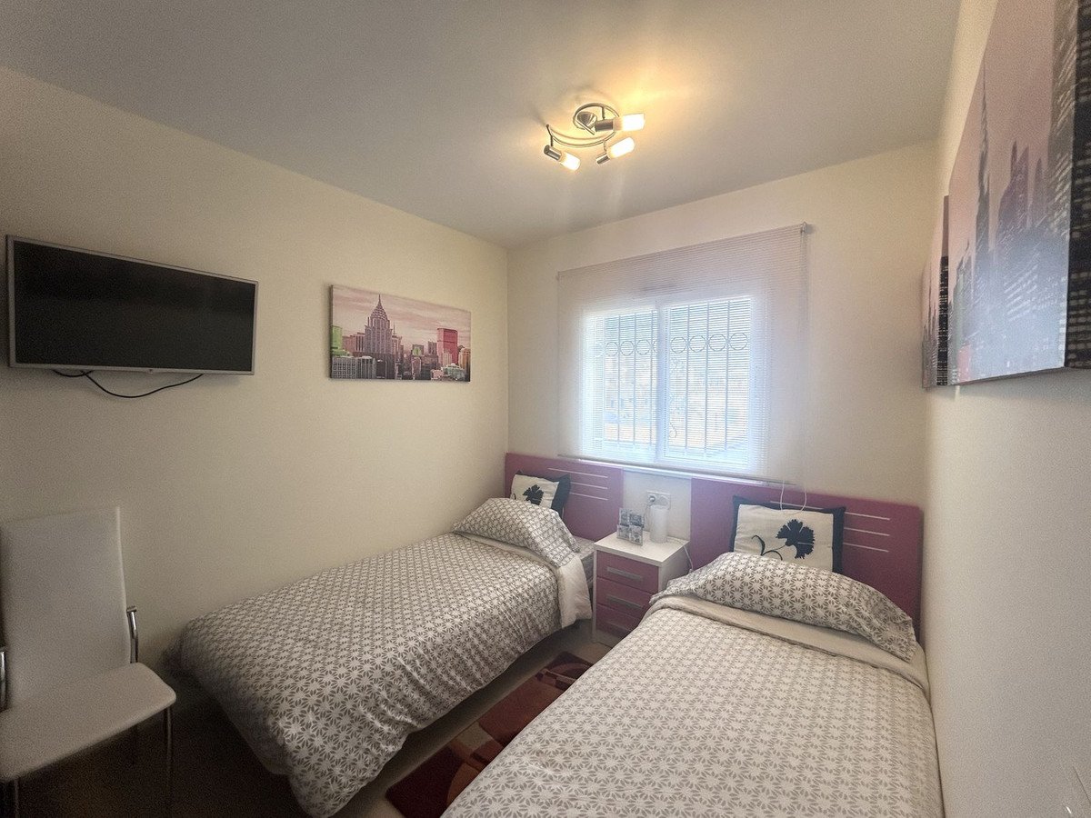 Dachgeschosswohnung mit Solarium, 250 m vom Strand La Mata entfernt, Torrevieja, Spanien