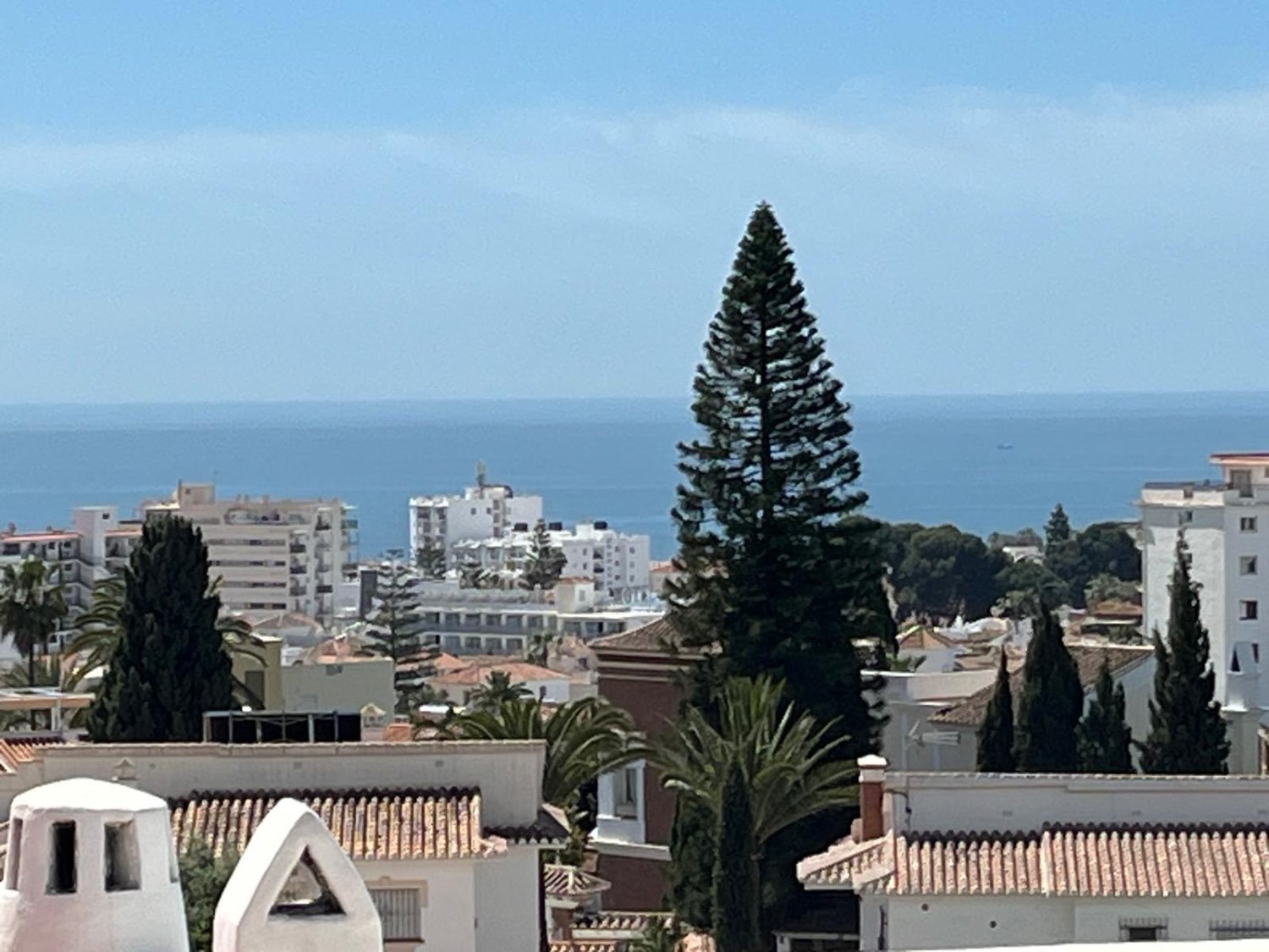 Stadthaus mit Dachterrasse und Meerblick in Paraíso Blanco, Nerja, Spanien