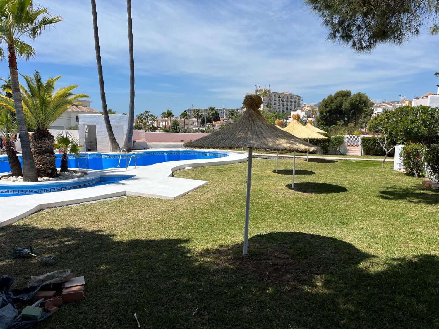 Stadthaus mit Dachterrasse und Meerblick in Paraíso Blanco, Nerja, Spanien