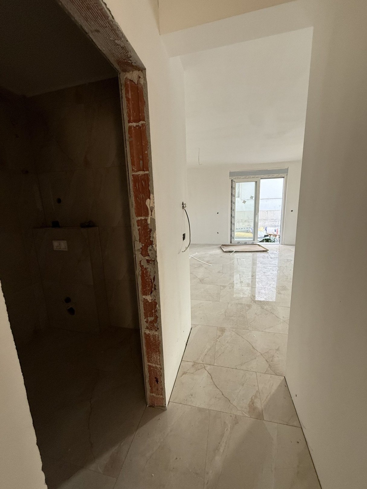 Erdgeschosswohnung mit 2 Schlafzimmern und Garten, 100 m vom Meer entfernt, Bibinje, Kroatien