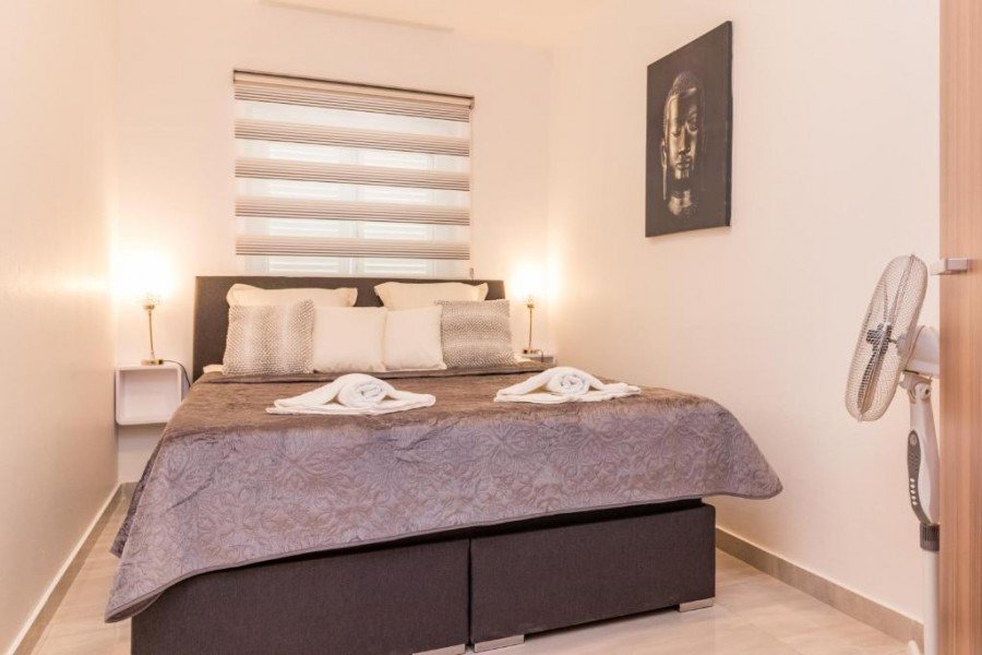 Möbliertes Apartment mit privatem Pool und Garten, 400 m vom Meer entfernt, Medulin, Kroatien