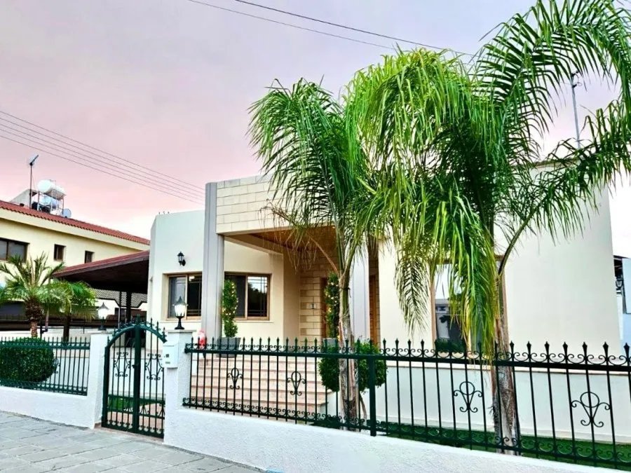 Freistehende Villa in Episkopi, Limassol