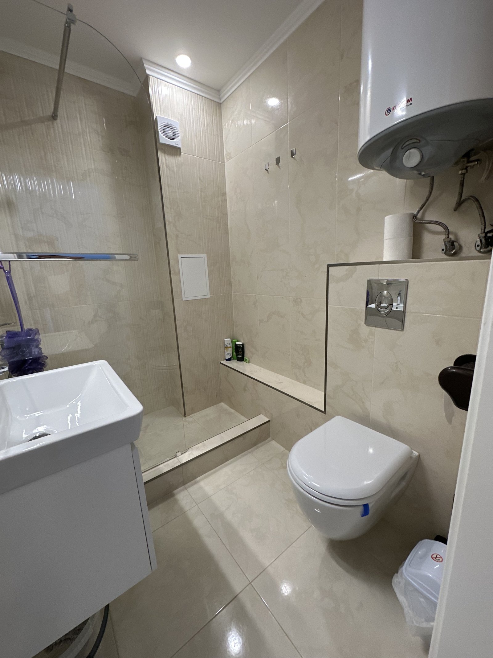 Möblierte Studio-Wohnung mit Bergblick in Sveti Vlas, Bulgarien 