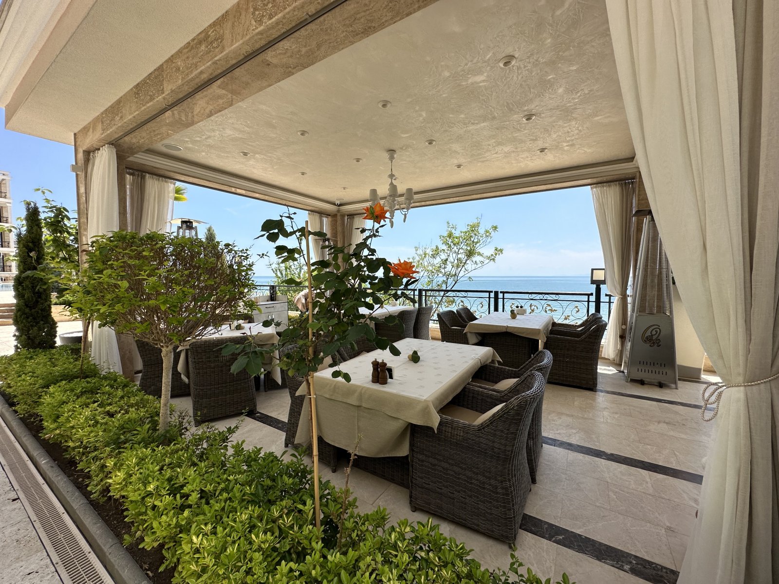 Möblierte Studio-Wohnung mit Bergblick in Sveti Vlas, Bulgarien 