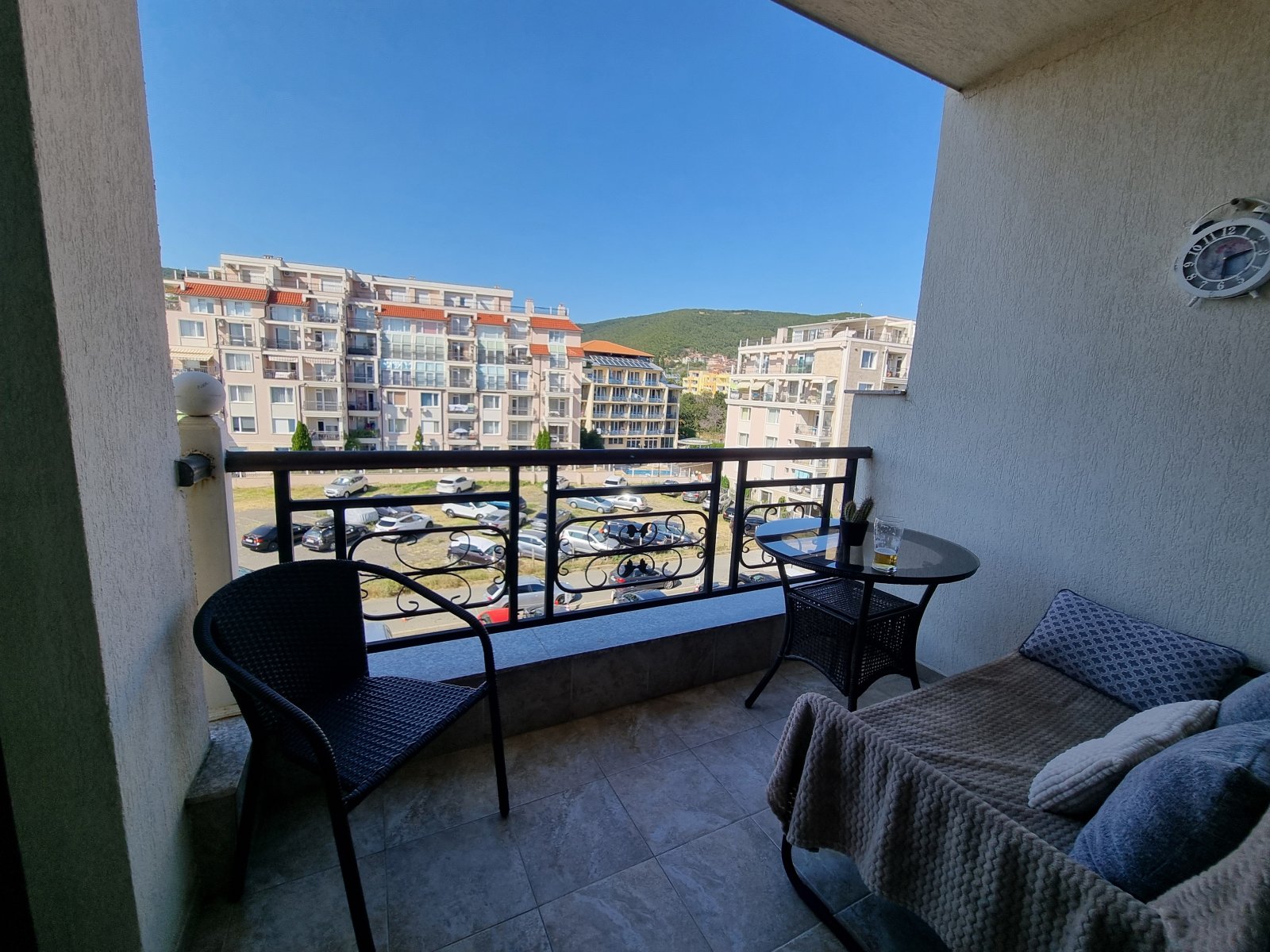 Hübsche 2-Zimmer-Wohnung in Sveti Vlas, Raduga 1, 5. Etage, Bergblick