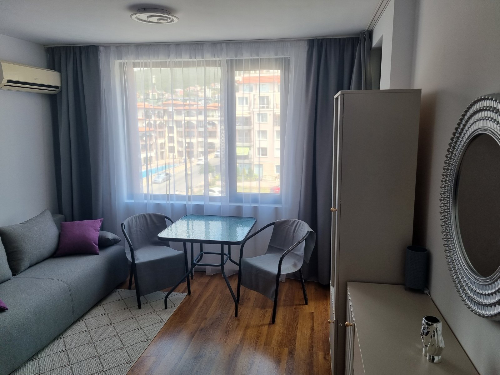 Hübsche 2-Zimmer-Wohnung in Sveti Vlas, Raduga 1, 5. Etage, Bergblick