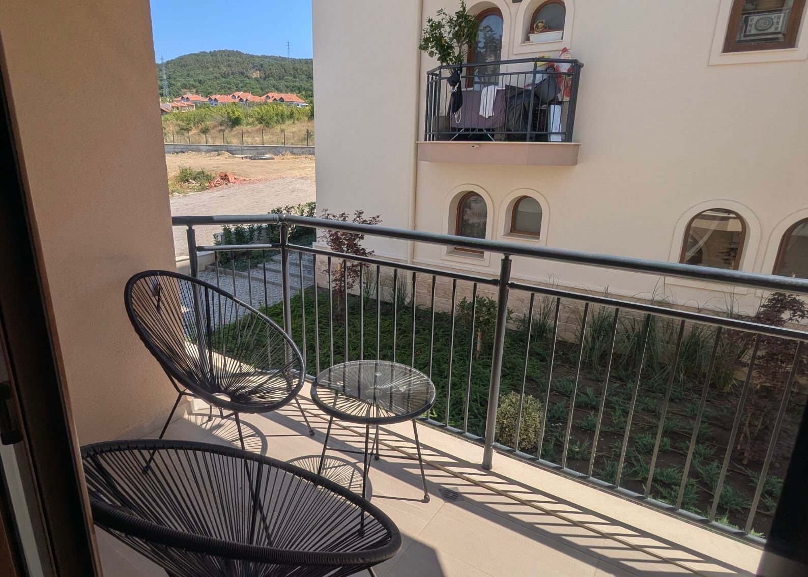 Zweizimmerwohnung im Komplex Grand Village in Kosharitze