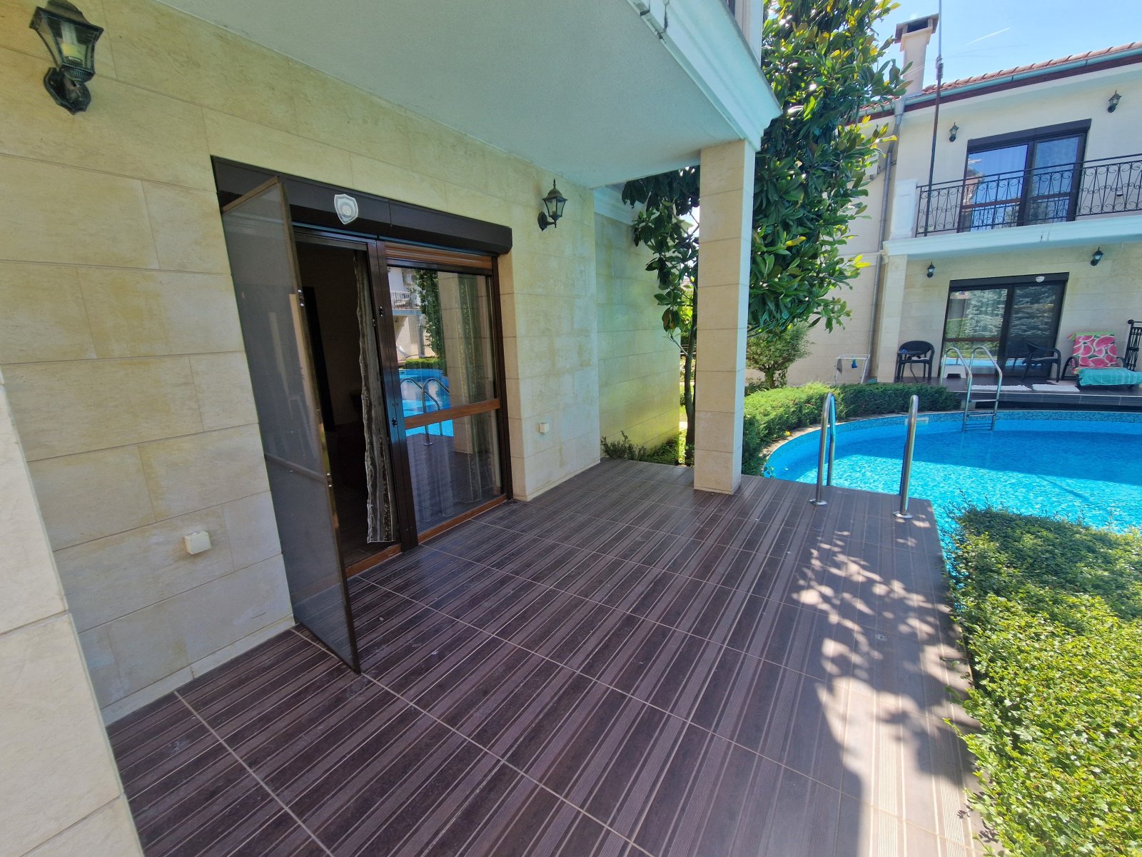 Einfamilienhaus mit Zugang zum Pool in Ravda Bulgarien