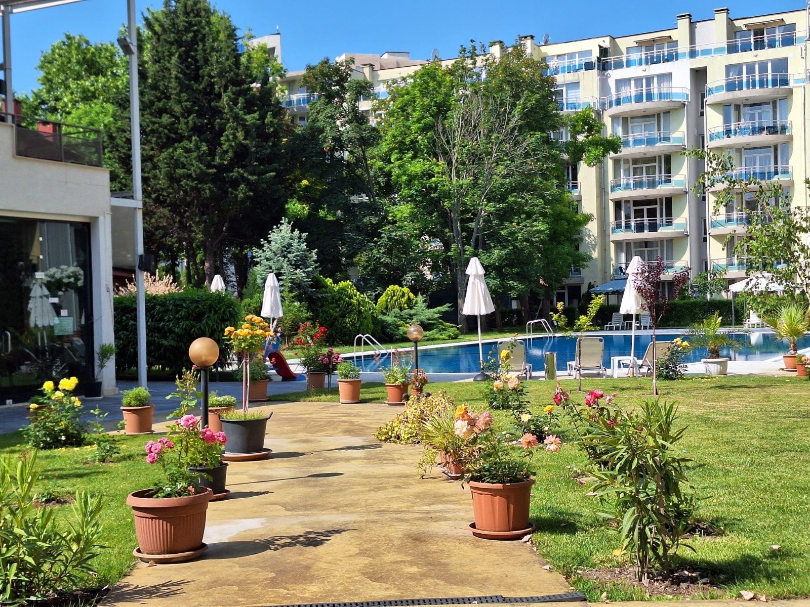 Zweizimmerwohnung mit Meerblick im Komplex Oasis in Ravda