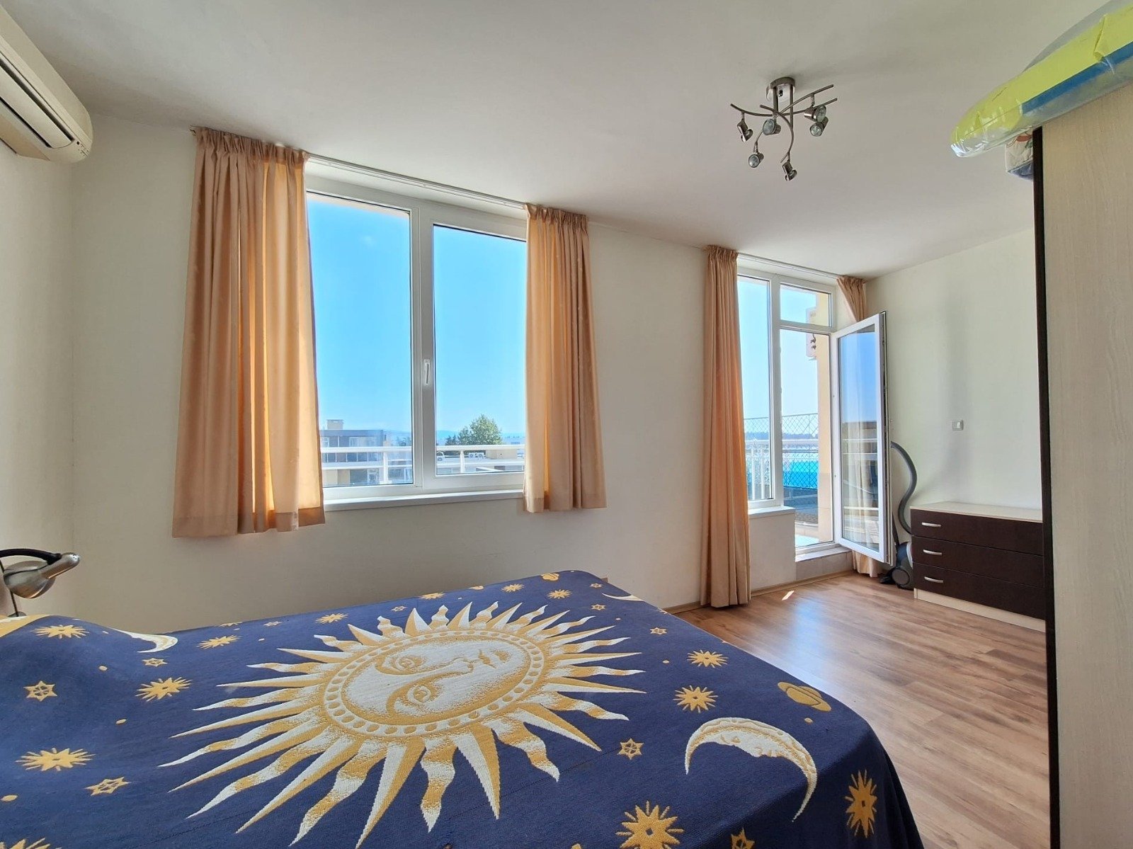 Zweizimmerwohnung mit Meerblick im Komplex Oasis in Ravda