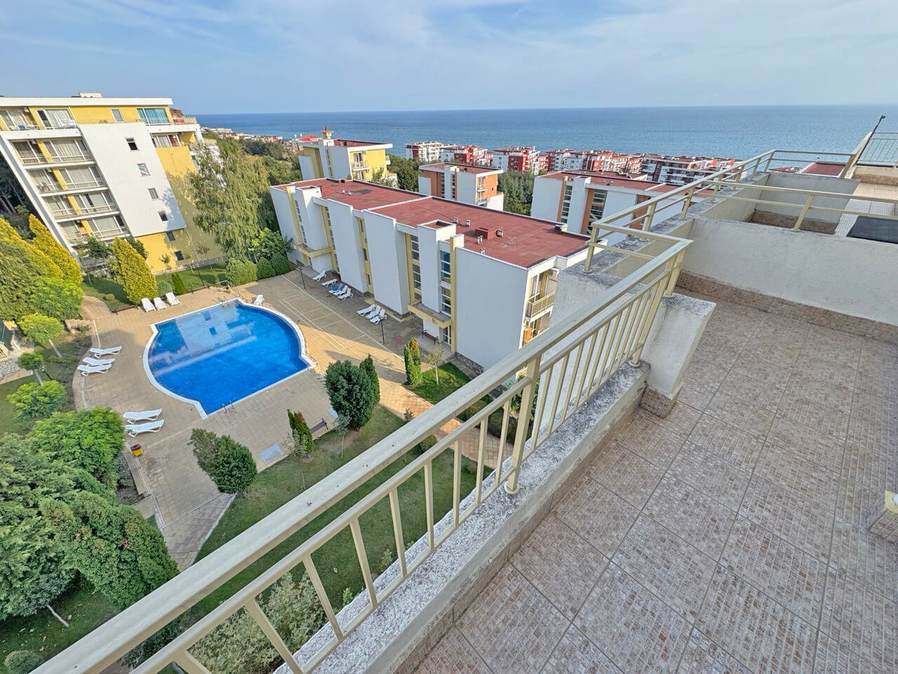 Zweizimmerwohnung im Komplex „Crown Fort“ mit Meerblick in Sveti Vlas