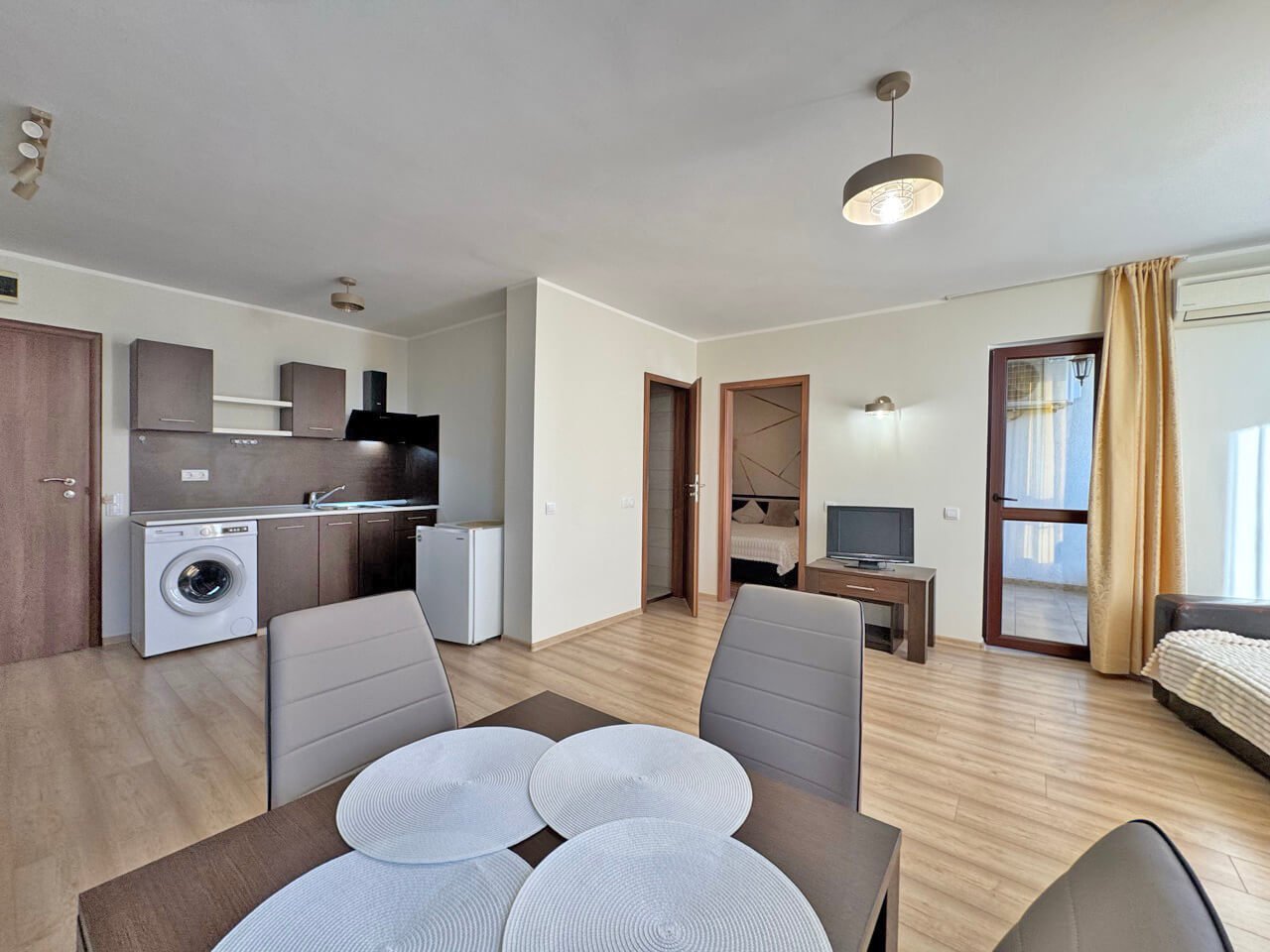 Zweizimmerwohnung im Komplex Camelot am Sonnenstrand