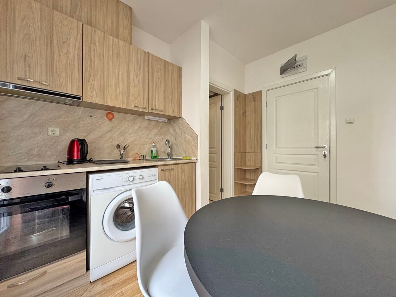 Zweizimmerwohnung im Komplex Romance Marine am Sonnenstrand.