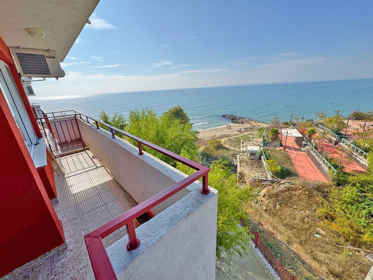 Zweizimmerwohnung mit Meerblick im Komplex Marina Fort in Sveti Vlas