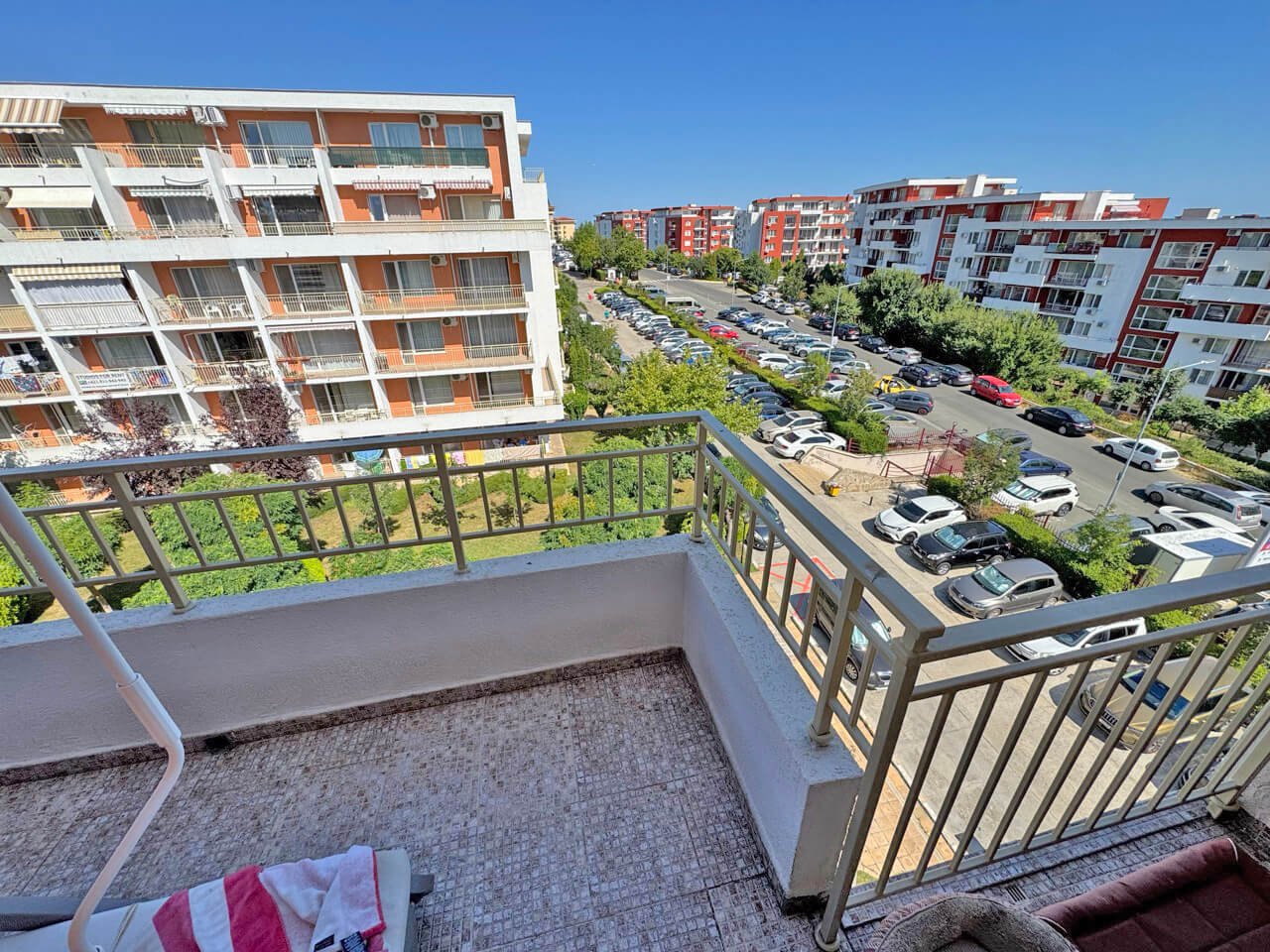Dreizimmerwohnung mit Meerblick im Komplex Crown Fort in Sveti Vlas