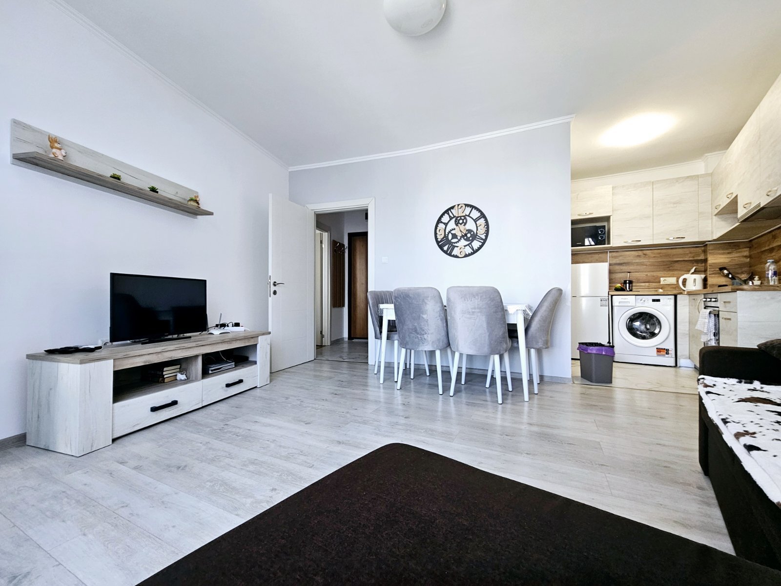 Sunny Beach: Zweizimmerwohnung im Komplex Yassen in Sonnenstrand mit Blick auf den Pool 