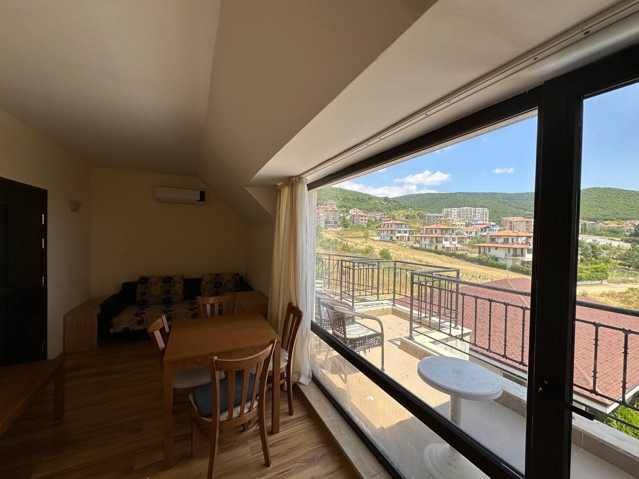 Zweizimmerwohnung mit Meerblick im Komplex Makon in Sveti Vlas