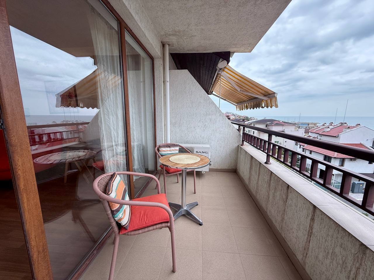 Zweizimmerwohnung mit Meerblick im Komplex Villa Aqua in Sveti Vlas