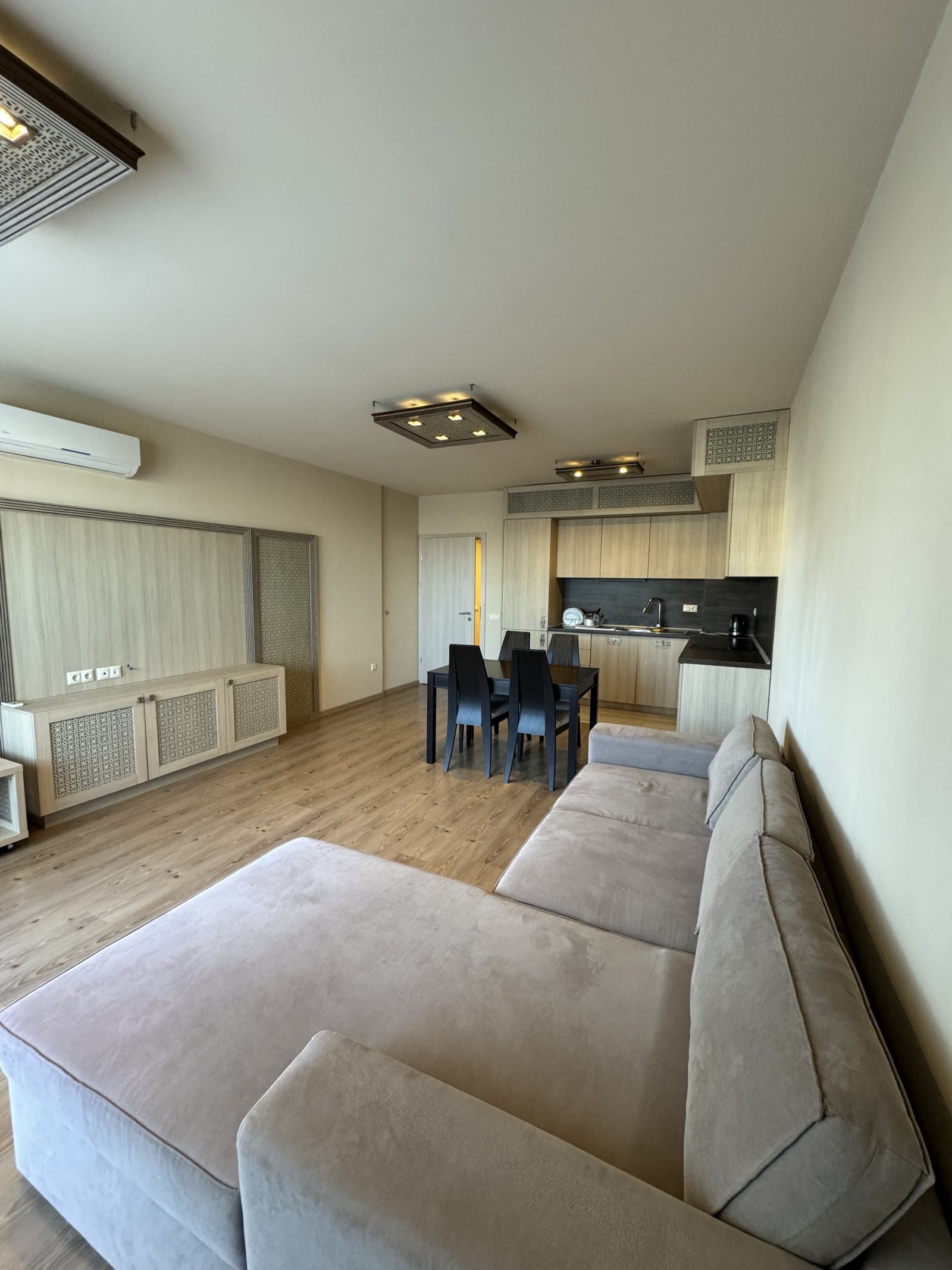 Varna: Apartment 1+1 im Komplex Argist Partez 