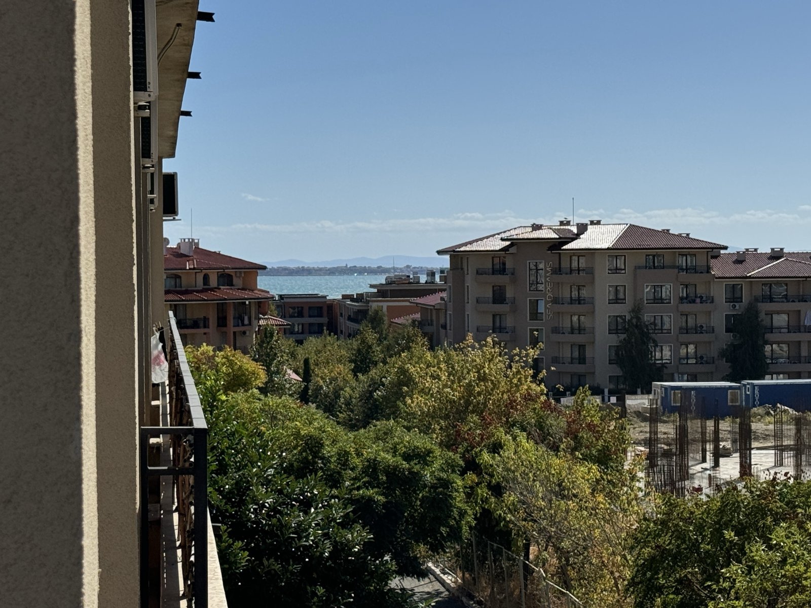Zweizimmerwohnung mit Meer- und Bergblick im Komplex Luxor in Sveti Vlas