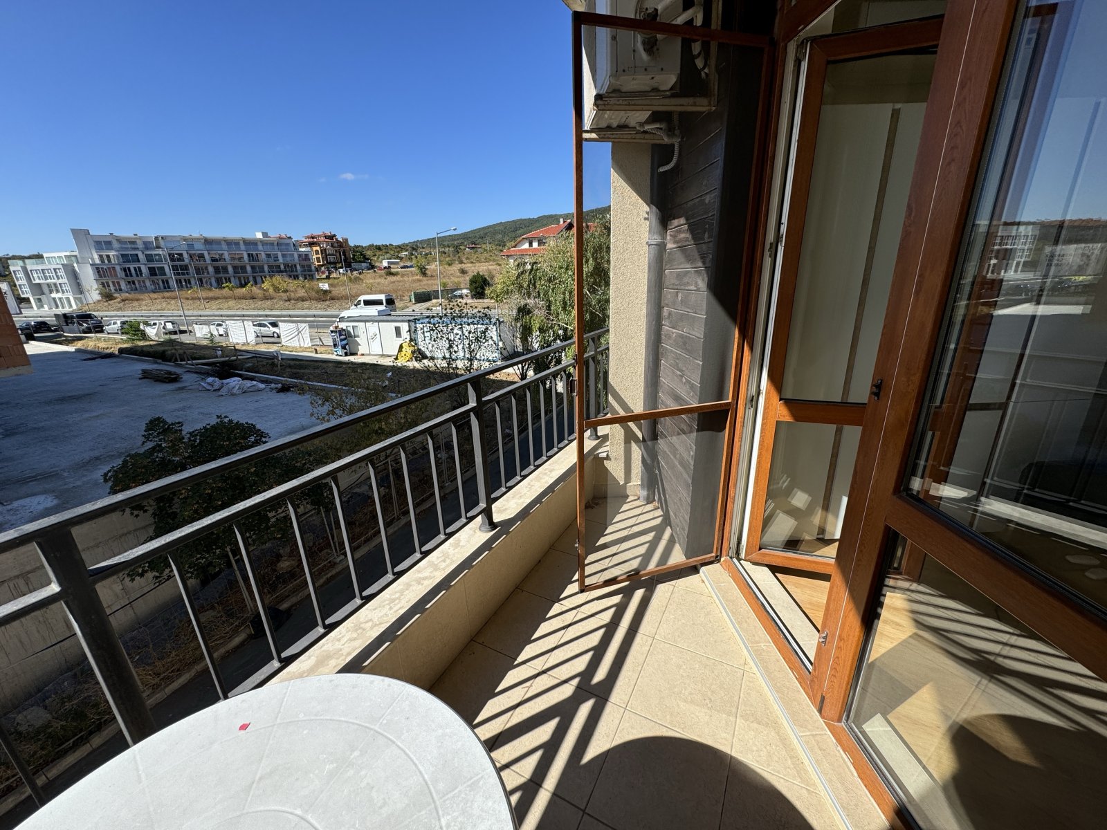 Zweizimmerwohnung mit Meer- und Bergblick im Komplex Luxor in Sveti Vlas