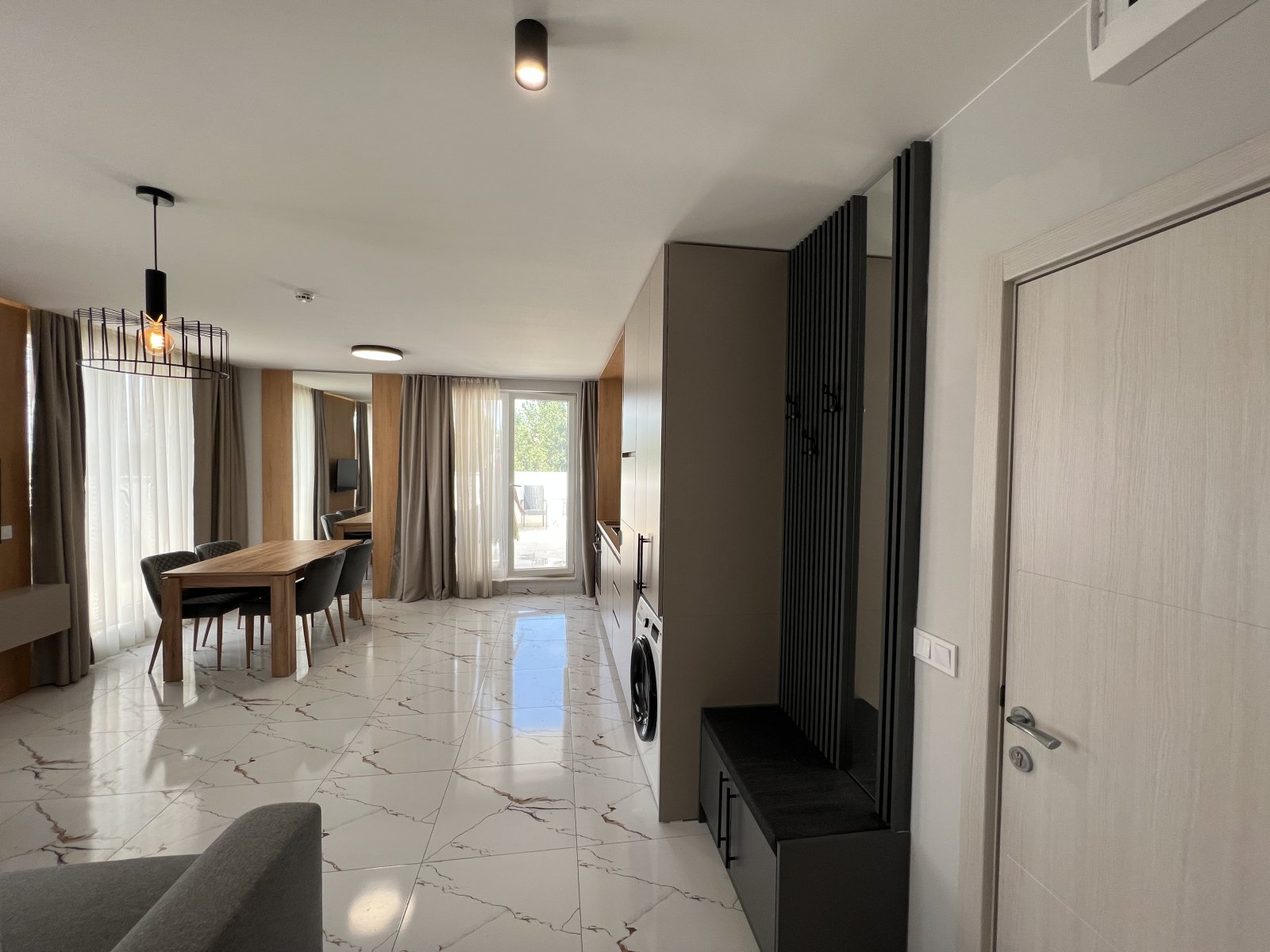 Zweizimmerwohnung im Komplex Emilia Romana Park am Sonnenstrand