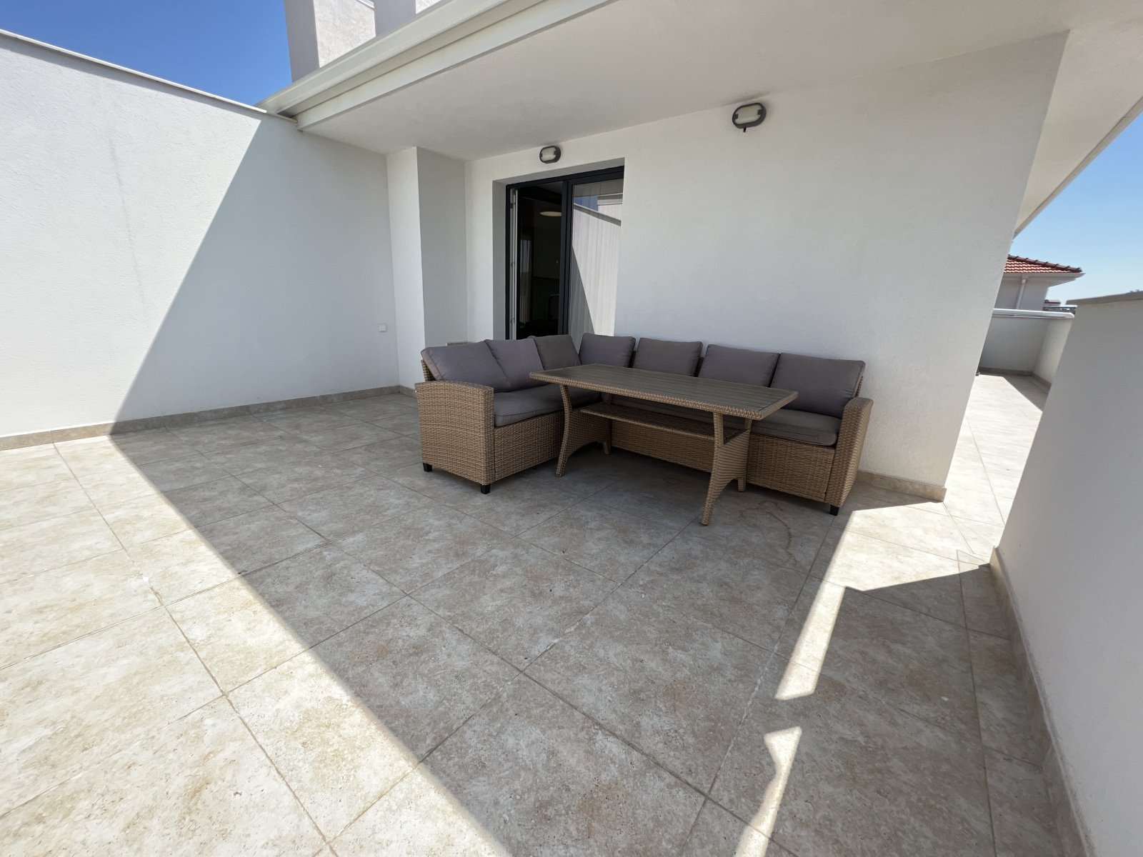 Zweizimmerwohnung im Komplex Emilia Romana Park am Sonnenstrand