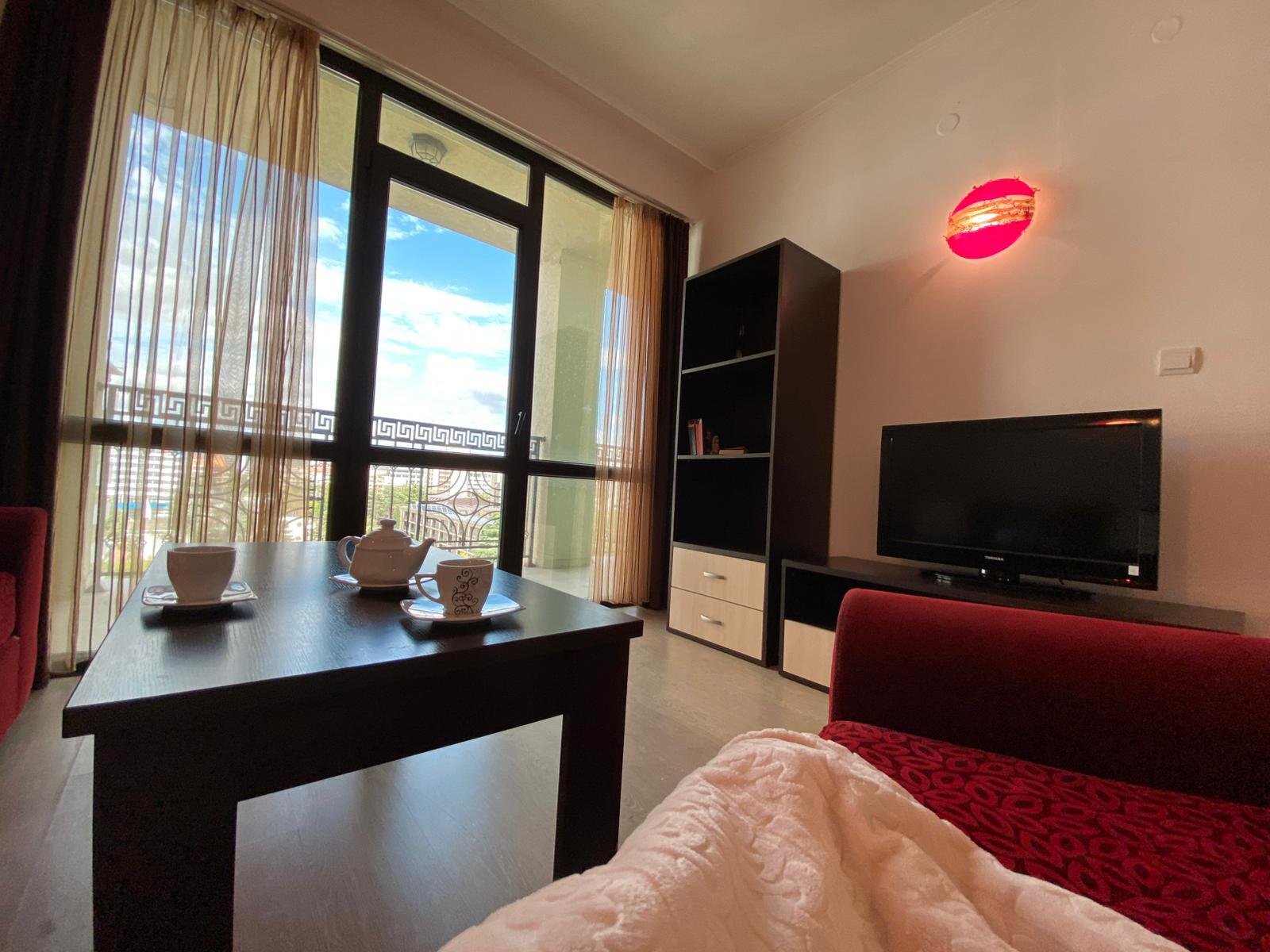 Zweizimmerwohnung mit Meerblick im Komplex Babylon am Sonnenstrand