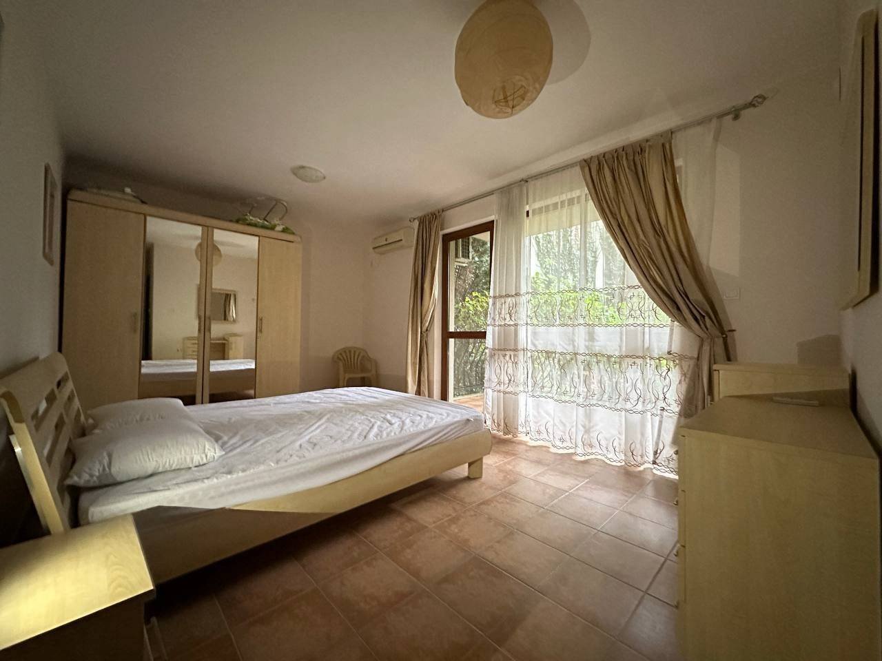 Dreizimmerwohnung im Komplex Cascadas 1 – mit Blick auf den Pool