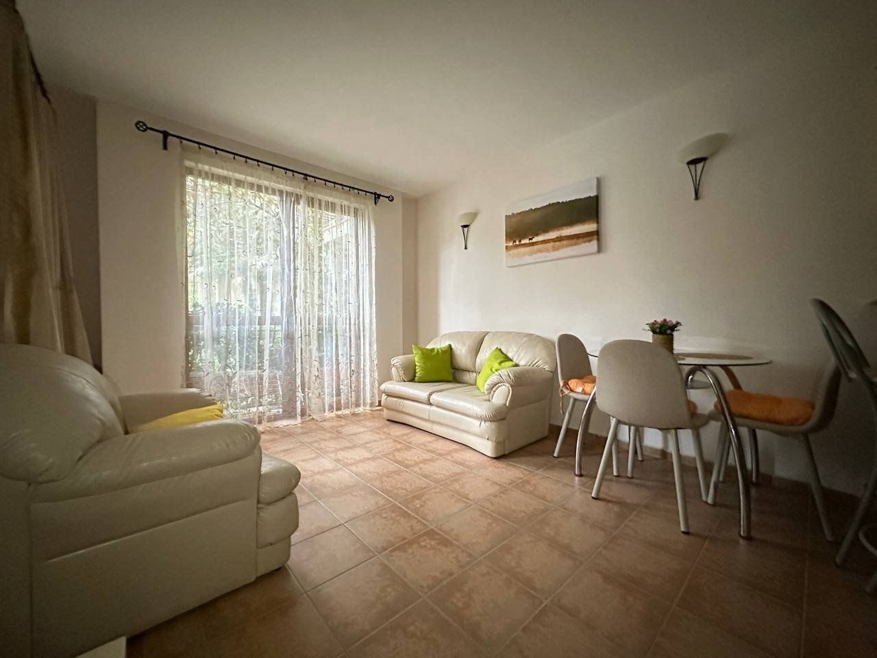 Dreizimmerwohnung im Komplex Cascadas 1 – mit Blick auf den Pool