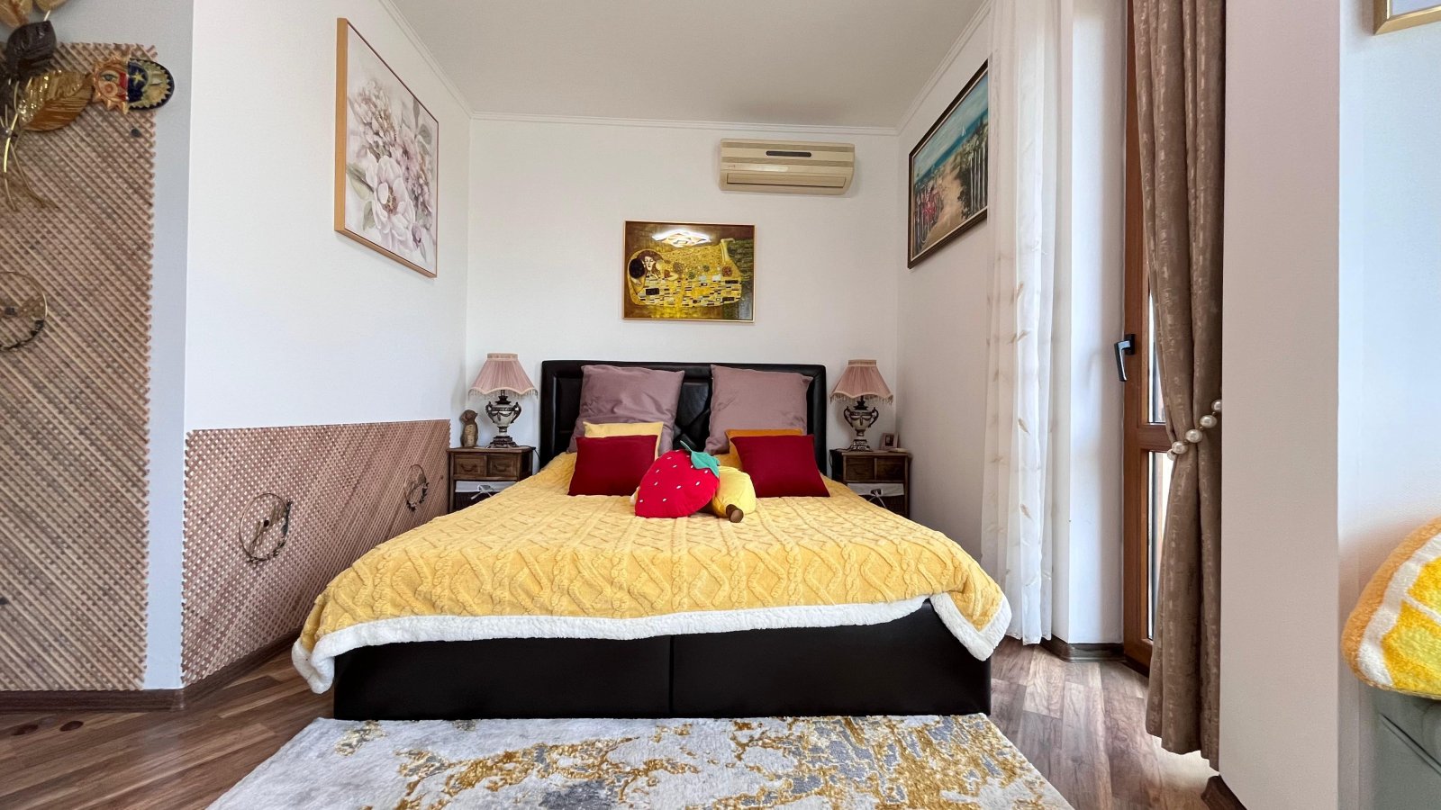 Zweizimmerwohnung in erster Strandlinie in Sunny Beach im Komplex Golden Beach