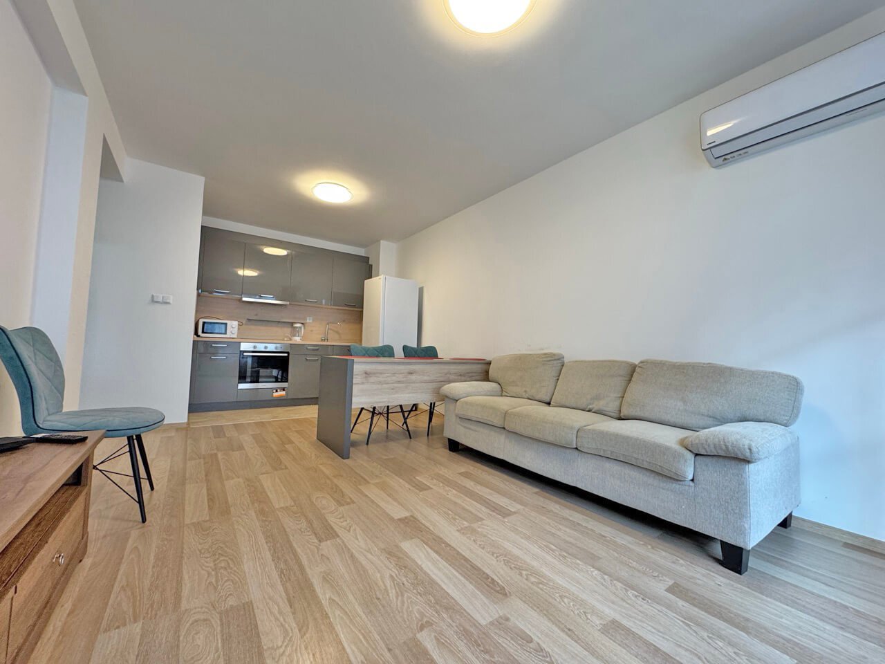 Zweizimmerwohnung im Komplex Helena in Sarafowo, Bulgarien