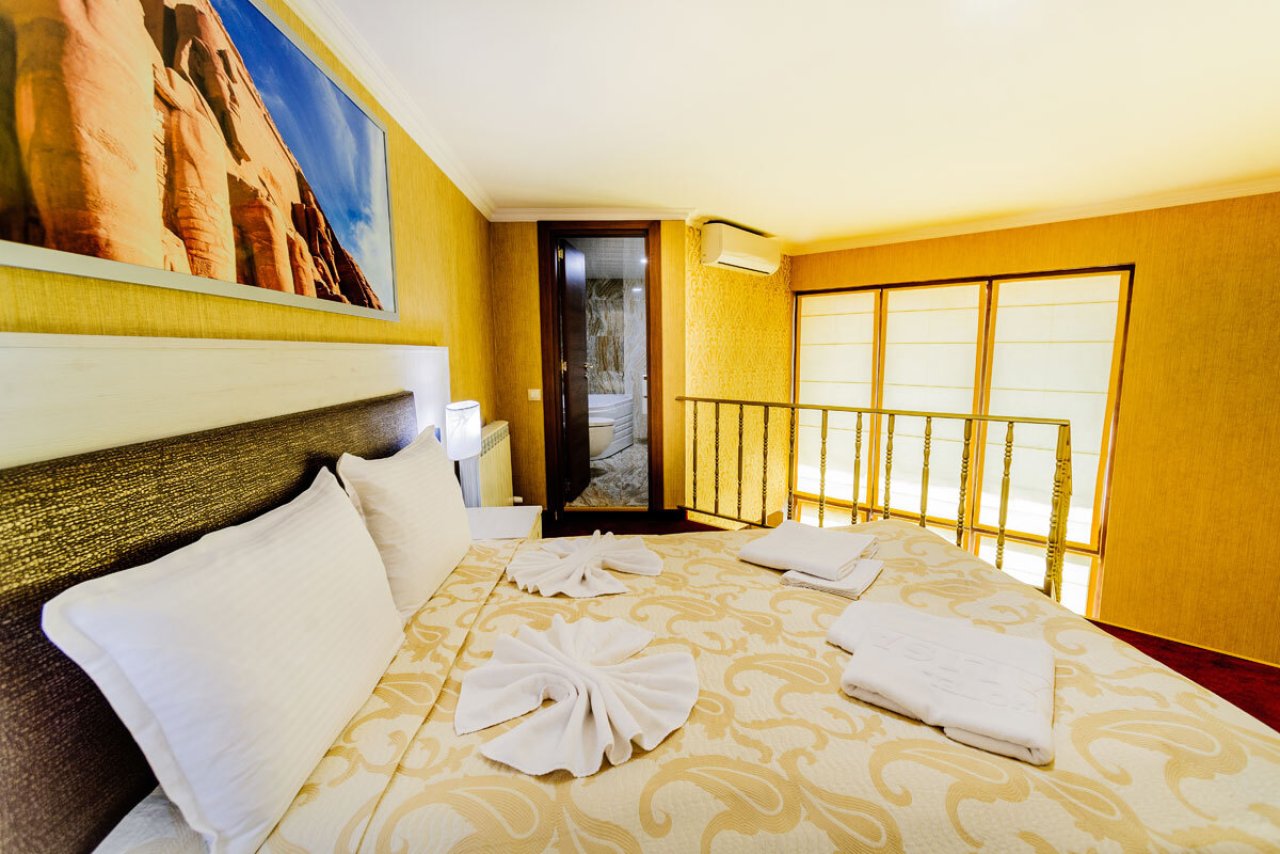 hotel-alisa-mezonet-1-bedroom-2