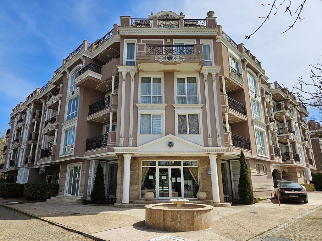 sunny-beach-bulgaria-2-bedroom-apartment-izida-palace-ImNoOKr2y9dms8JM