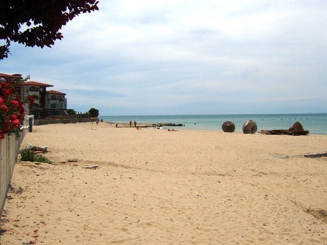 elenite-bulgaria-2-bedroom-apartment-messambria-fort-beach-2-PI4eOJ6qkg4J5oOG
