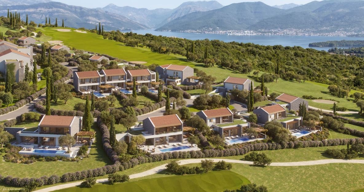 Luxusvilla mit Swimmingpool in der Bucht von Luštica, Montenegro