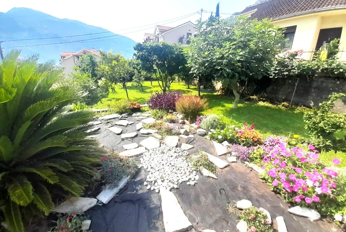 Family house with three bedrooms and breathtaking sea views – Prčanj, Kotor