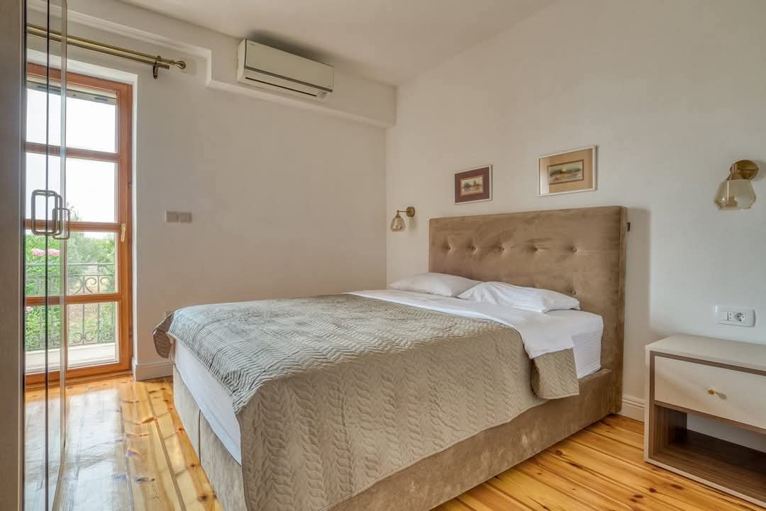 Exclusive villa with pool and large plot with panoramic sea and mountain views in Reževići