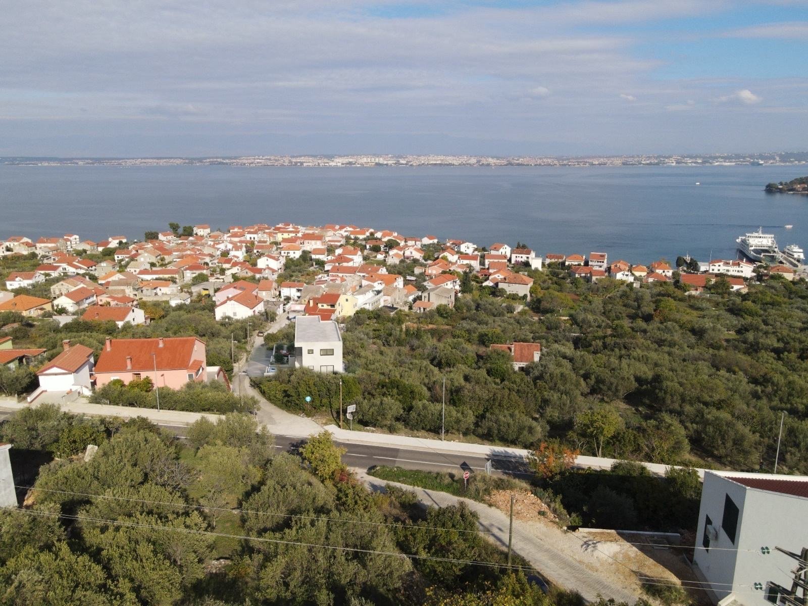 Modern ground floor apartment - by the beach, view of Zadar and Ošljak → Preko, Ugljan