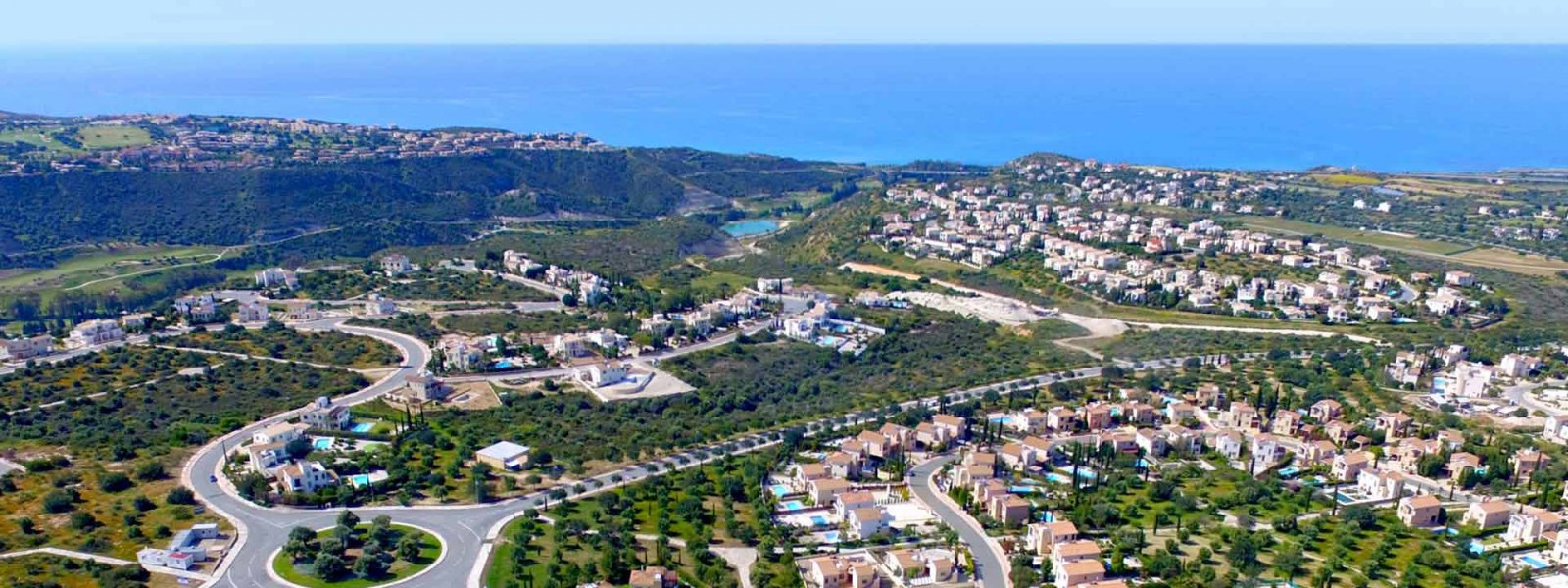 Large 3+1 with land plot ideal for investment close to the sea and golf in Cyprus