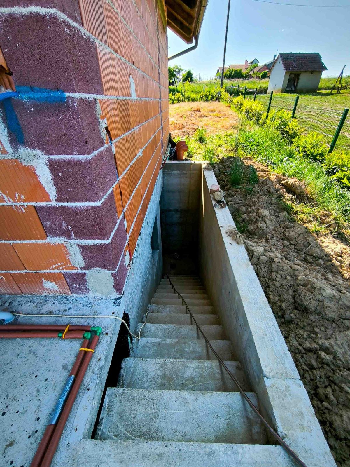 House under construction on a large plot of 3500 m² with an orchard – Vrbovec, Celine